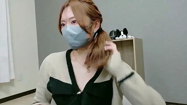 YUA 0425 online show from 04-28-26, 05:18