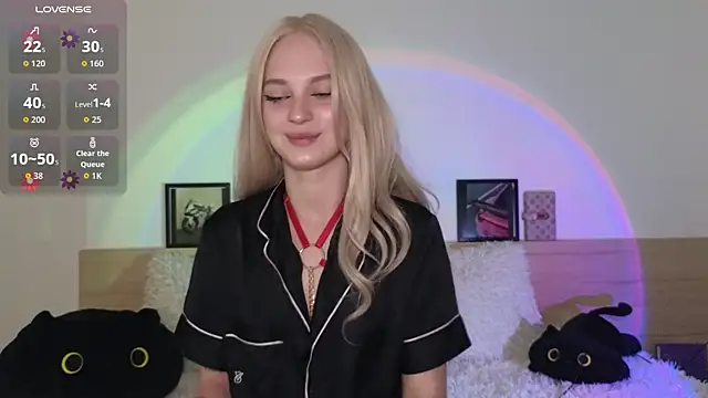 Snapshot of AstridRos chatting on 04-24-26, 10:01 AstridRos online show from 04-24-26, 10:01