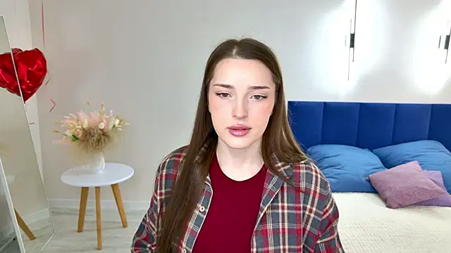 Snapshot of Eva_Saylor chatting on 04-14-26, 12:11 Eva Saylor online show from 04-14-26, 12:11