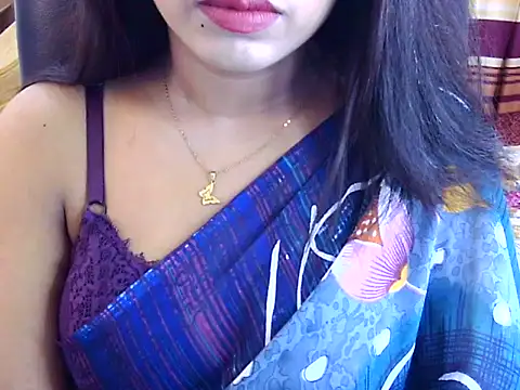 Snapshot of Noor_Zarin chatting on 07-07-26, 06:45 Noor Zarin online show from 07-07-26, 06:45