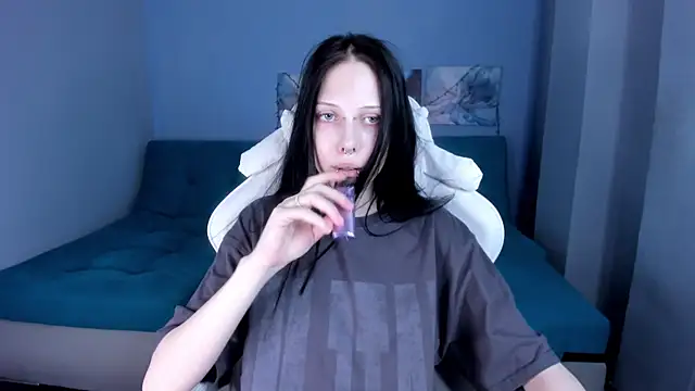 Snapshot of SugarBunny18 chatting on 07-09-26, 05:11 SugarBunny18 online show from 07-09-26, 05:11