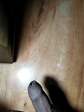 smalldick691333 online show from 04-12-26, 06:24