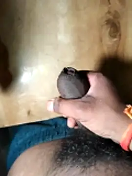 smalldick691333 online show from 04-18-26, 02:32