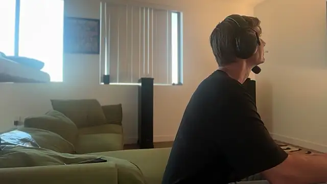 stokeyd44 online show from 05-12-26, 01:47