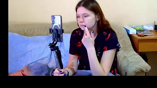 JessicaHolland1 online show from 04-07-26, 06:36