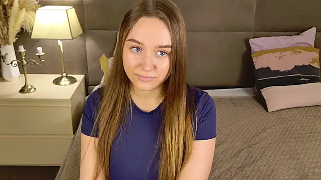 Snapshot of flora_glow chatting on 04-06-26, 11:44 flora glow online show from 04-06-26, 11:44