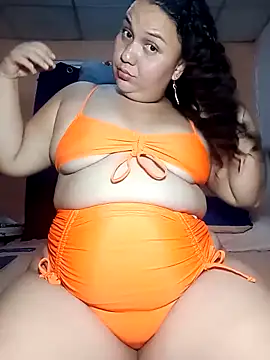 Snapshot of Marialae2735 chatting on 05-13-26, 01:58 Marialae2735 online show from 05-13-26, 01:58