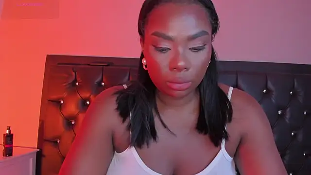 hugeboobs-ebony online show from 05-19-26, 11:11