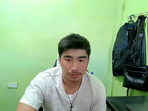 Snapshot of Hunkfireman chatting on 06-04-26, 12:49 Hunkfireman online show from 06-04-26, 12:49