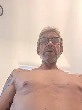 Snapshot of chris-sbh11 chatting on 06-17-26, 03:46 chris-sbh11 online show from 06-17-26, 03:46