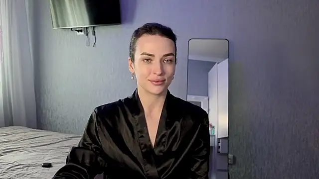 Kira  love1 online show from 05-18-26, 12:33