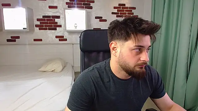 Snapshot of JalenPen chatting on 04-07-26, 04:13 JalenPen online show from 04-07-26, 04:13