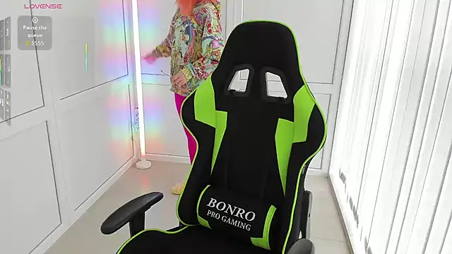 NightLeaf online show from 04-06-26, 01:34