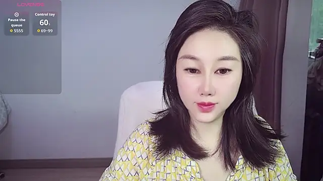 Snapshot of Eva-000 chatting on 06-25-26, 10:36 Eva-000 online show from 06-25-26, 10:36
