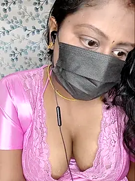 Romantic Woman online show from 04-15-26, 08:09