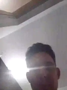 Roger1986  online show from 04-09-26, 11:54