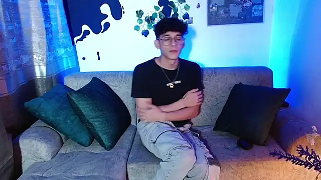 Alazbel8 online show from 04-27-26, 07:34