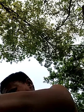 Snapshot of SONUKUMAR8 chatting on 04-04-26, 10:35 SONUKUMAR8 online show from 04-04-26, 10:35