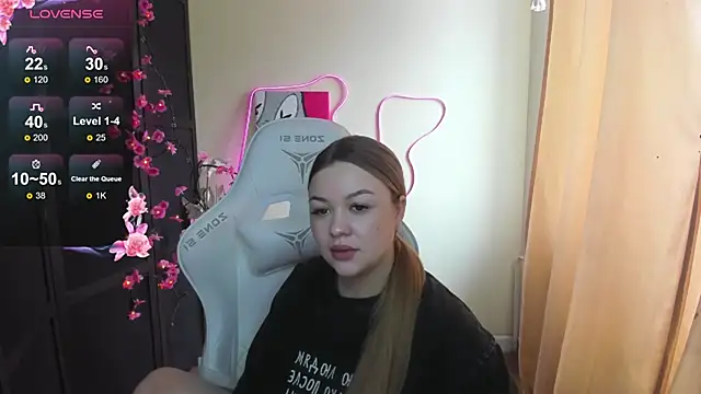 Snapshot of AmeliePeach chatting on 04-06-26, 04:57 AmeliePeach online show from 04-06-26, 04:57