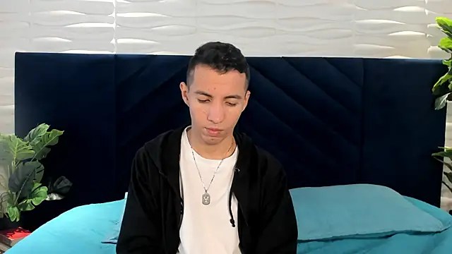 Dylan ross  online show from 04-12-26, 11:48