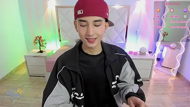 Snapshot of Eidan_tay chatting on 04-30-26, 01:06 Eidan tay online show from 04-30-26, 01:06