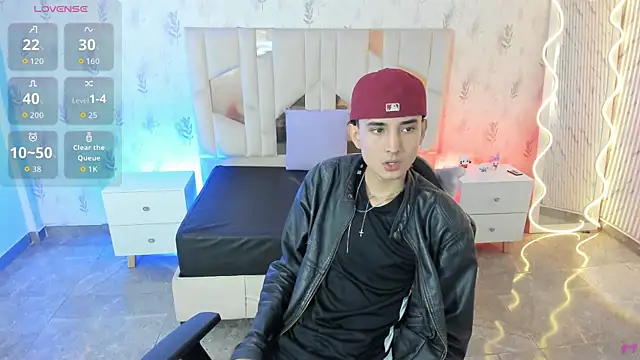 Snapshot of Eidan_tay chatting on 05-07-26, 11:59 Eidan tay online show from 05-07-26, 11:59
