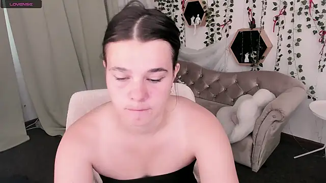 Snapshot of Kacey_Love chatting on 07-28-26, 01:32 Kacey Love online show from 07-28-26, 01:32