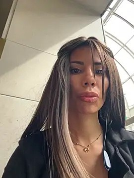 AlmaSajor  online show from 04-13-26, 02:11