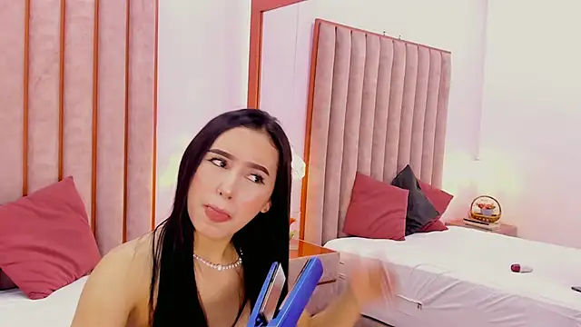Zoe Monrow online show from 05-19-26, 12:44