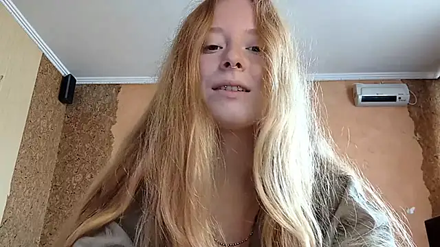 Snapshot of KateVibe_01 chatting on 06-22-26, 03:25 KateVibe 01 online show from 06-22-26, 03:25