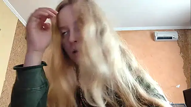 Snapshot of KateVibe_01 chatting on 07-05-26, 04:30 KateVibe 01 online show from 07-05-26, 04:30