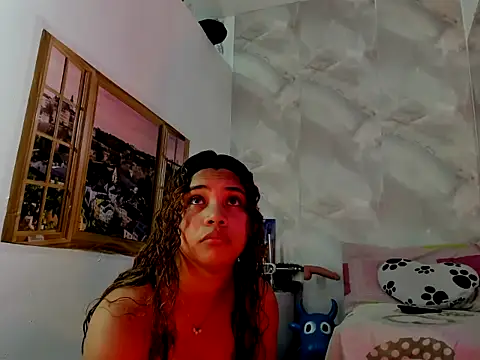 EllyBloom online show from 04-13-26, 01:49