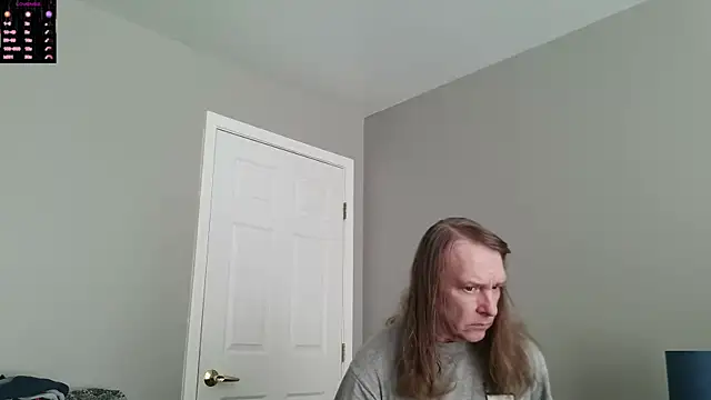 Snapshot of Magnus_Luv chatting on 06-03-26, 11:57 Magnus Luv online show from 06-03-26, 11:57