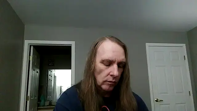 Snapshot of Magnus_Luv chatting on 06-21-26, 12:24 Magnus Luv online show from 06-21-26, 12:24