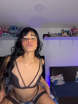 Snapshot of ChloeFox2 chatting on 04-07-26, 03:51 ChloeFox2 online show from 04-07-26, 03:51