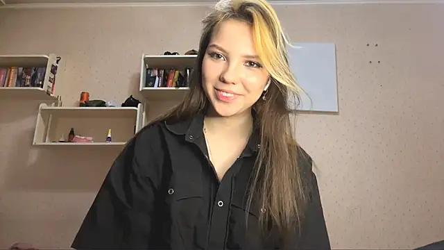 KeliVerde online show from 04-11-26, 06:01