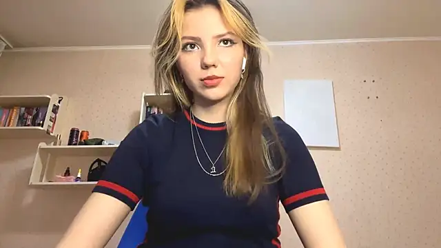 KeliVerde online show from 04-12-26, 06:13