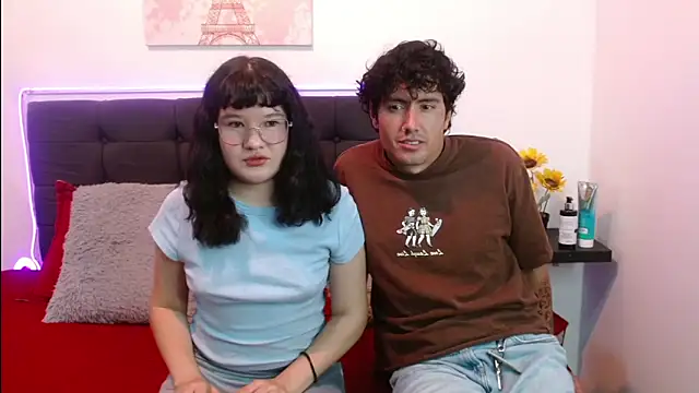 Snapshot of Ari_andX chatting on 04-08-26, 08:31 Ari andX online show from 04-08-26, 08:31