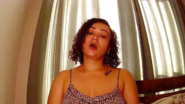 Snapshot of Theone_T chatting on 06-24-26, 06:56 Theone T online show from 06-24-26, 06:56