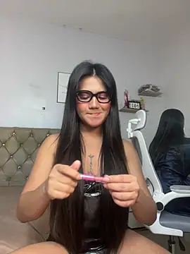 JassmineLove online show from 04-28-26, 04:56