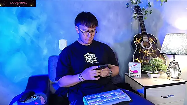 owen xxx online show from 04-06-26, 01:47