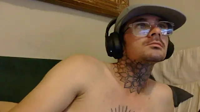 Snapshot of Lilbigway69 chatting on 06-08-26, 01:28 Lilbigway69 online show from 06-08-26, 01:28
