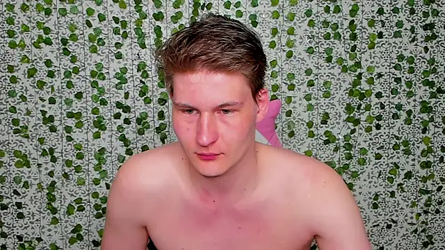 Snapshot of _Srifi_ chatting on 04-05-26, 04:04 Srifi online show from 04-05-26, 04:04