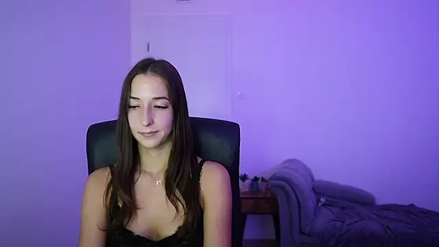 Crystalbrunette18 online show from 06-28-26, 05:30