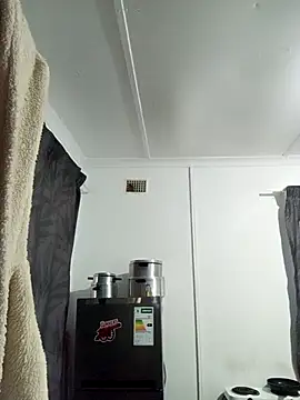 SunKissedDoll online show from 04-17-26, 04:37