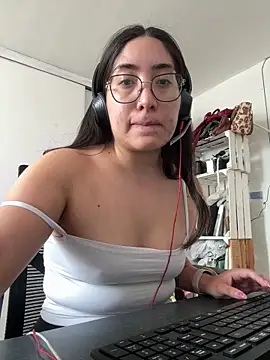 Snapshot of vampiralatina chatting on 04-27-26, 07:12 vampiralatina online show from 04-27-26, 07:12