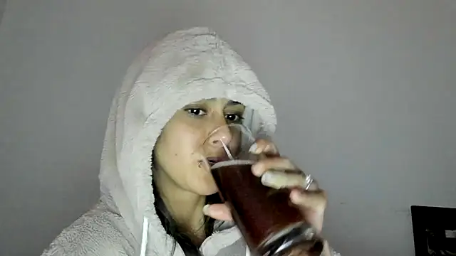 Snapshot of dream_party_4U chatting on 06-09-26, 10:10 dream party 4U online show from 06-09-26, 10:10