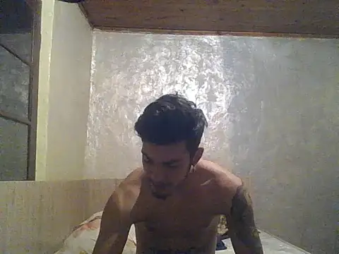 Snapshot of robertmrn112 chatting on 05-30-26, 09:45 robertmrn112 online show from 05-30-26, 09:45