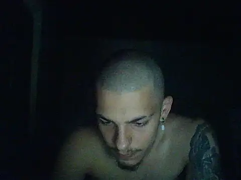 Snapshot of robertmrn112 chatting on 06-05-26, 07:52 robertmrn112 online show from 06-05-26, 07:52