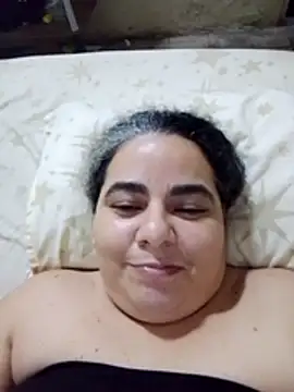Snapshot of Golositadeamor chatting on 06-08-26, 01:39 Golositadeamor online show from 06-08-26, 01:39